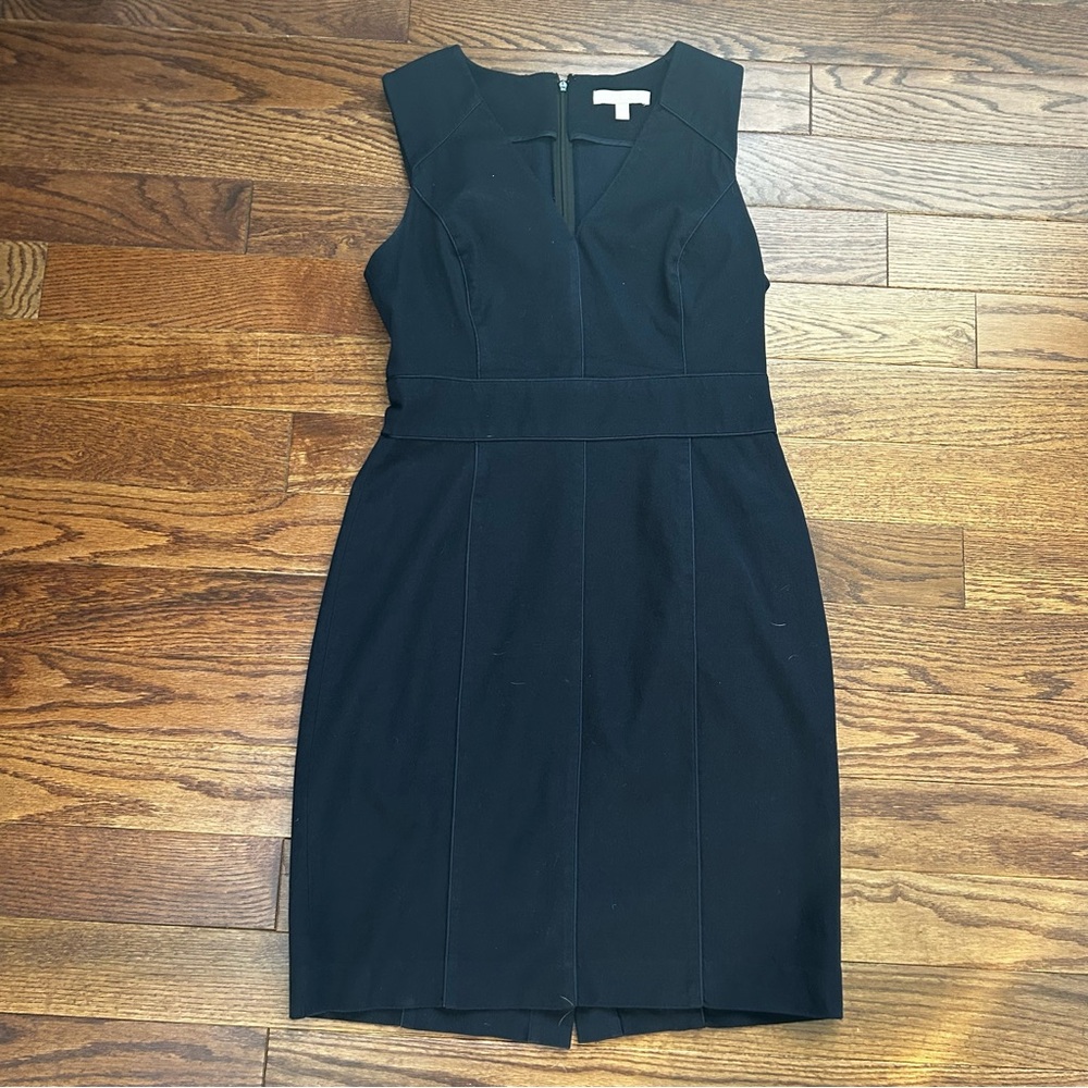Banana Republic Black Sheath Dress Sleeveless V Neck size 12